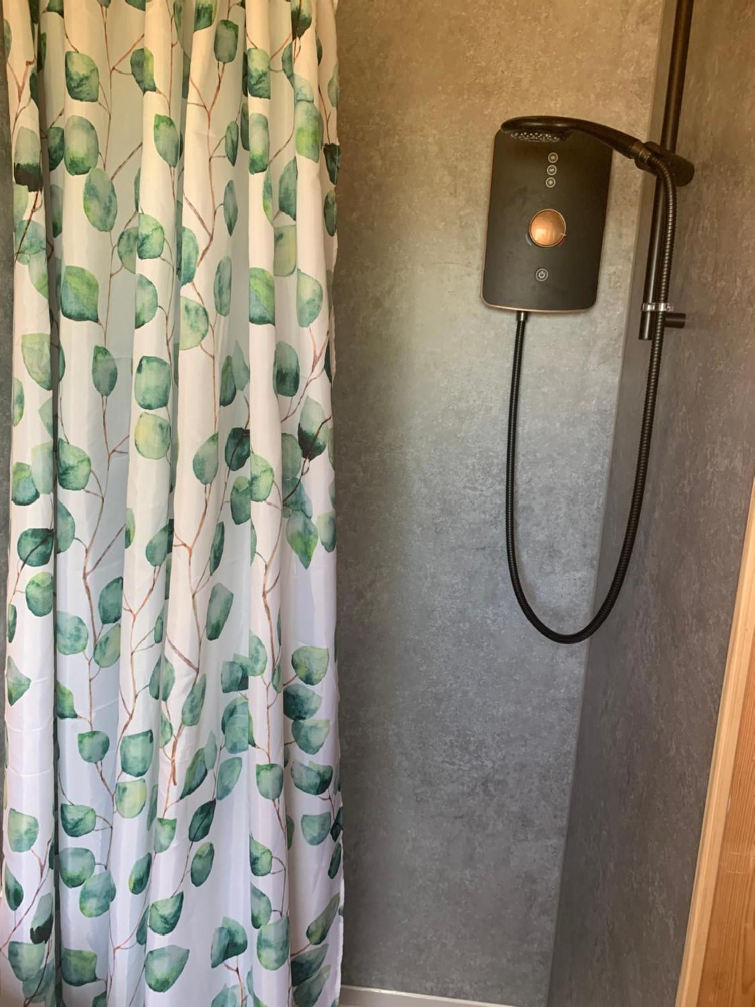 'Swan' Lakeview Lodge Bishampton المظهر الخارجي الصورة