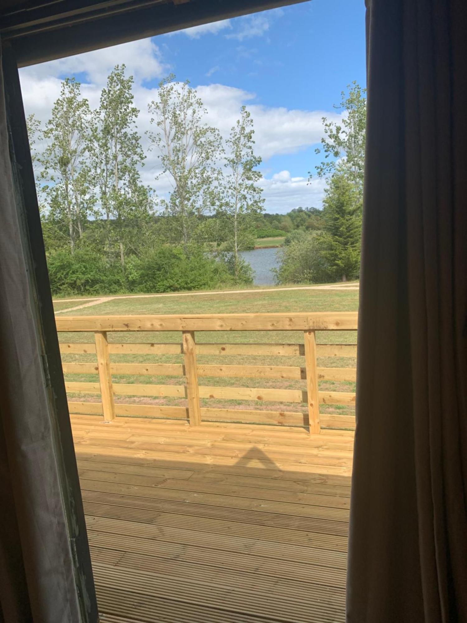 'Swan' Lakeview Lodge Bishampton المظهر الخارجي الصورة
